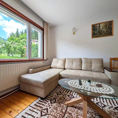 Apartman извор 6 *
