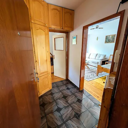 Apartman извор 6