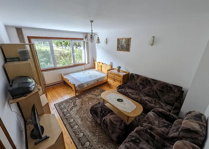 アパート извор 6 *