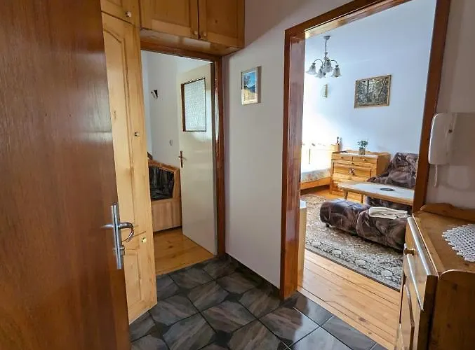 アパート извор 6 *